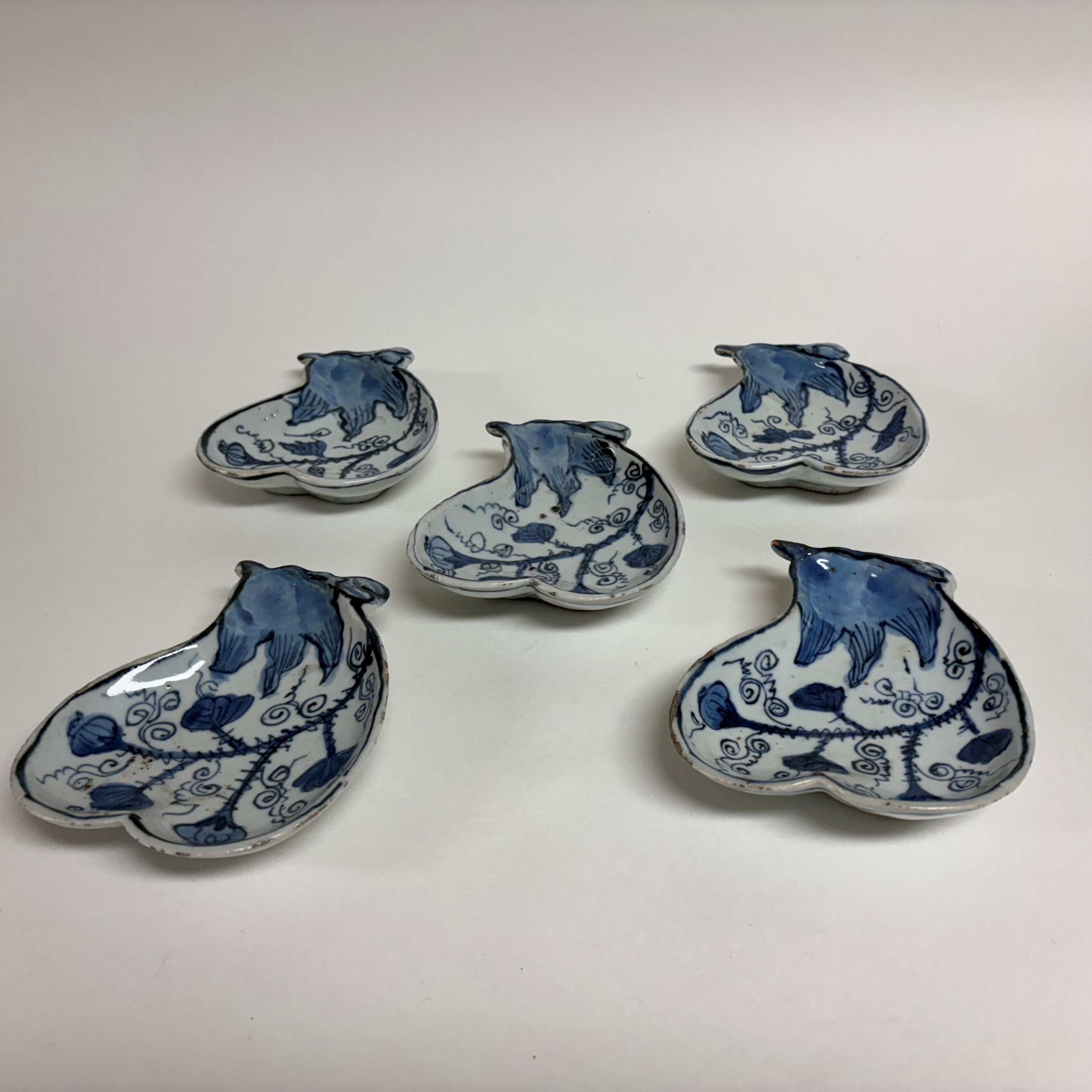 古染付茄子形向付 五客／古染付・向付の鑑定・売却・販売・買取／古